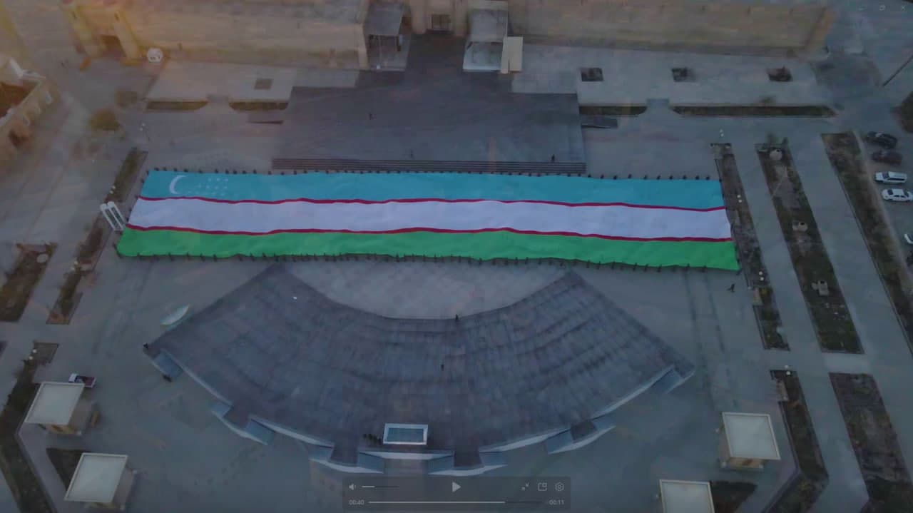 Мағрур ҳилпирагин, юртим байроғи!