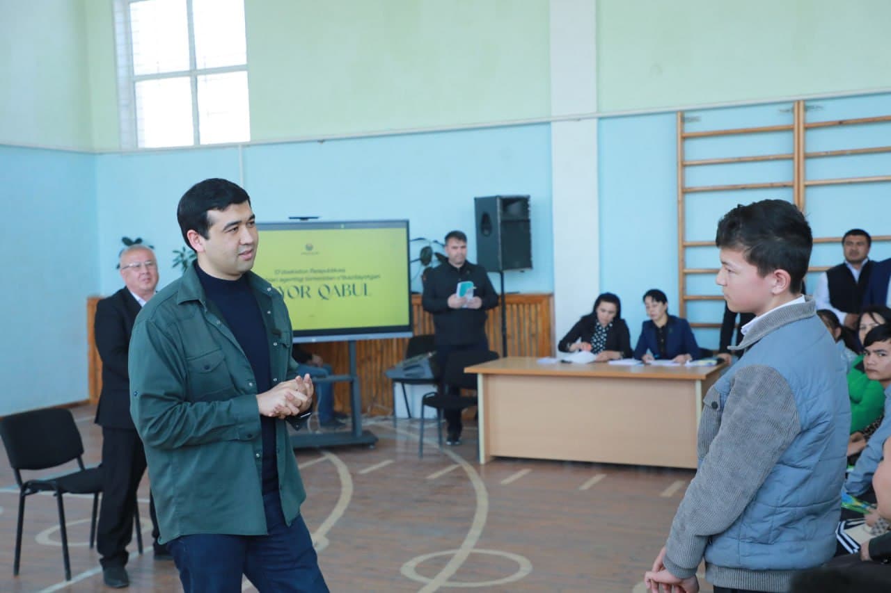 The Director of the Agency, Alisher Sa’dullayev, continues open dialogues with residents and youth.