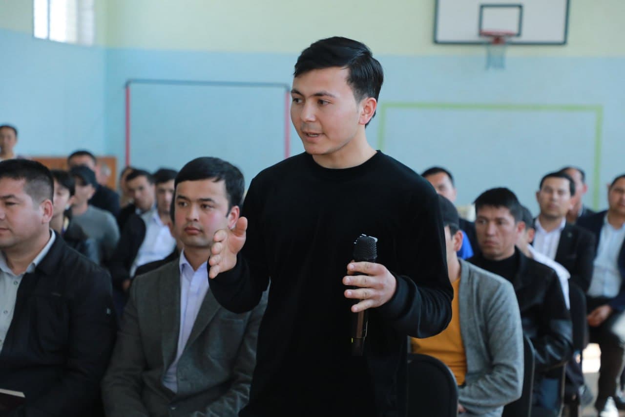 The Director of the Agency, Alisher Sa’dullayev, continues open dialogues with residents and youth.