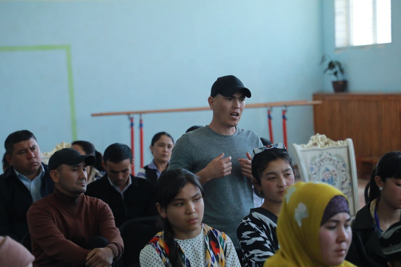 The Director of the Agency, Alisher Sa’dullayev, continues open dialogues with residents and youth.