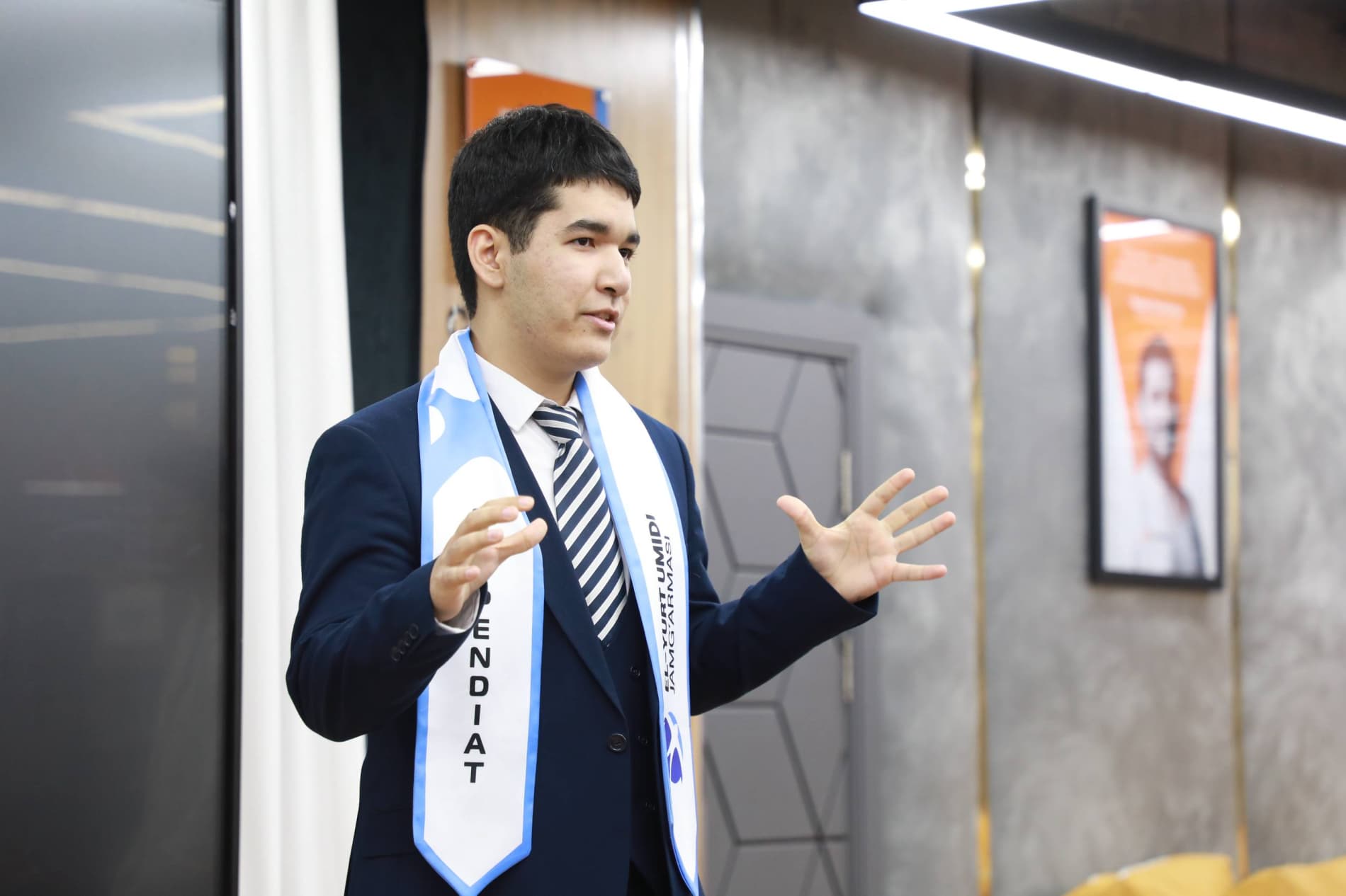 “El-yurt umidi” stipendiatlari Yoshlar ishlari agentligida