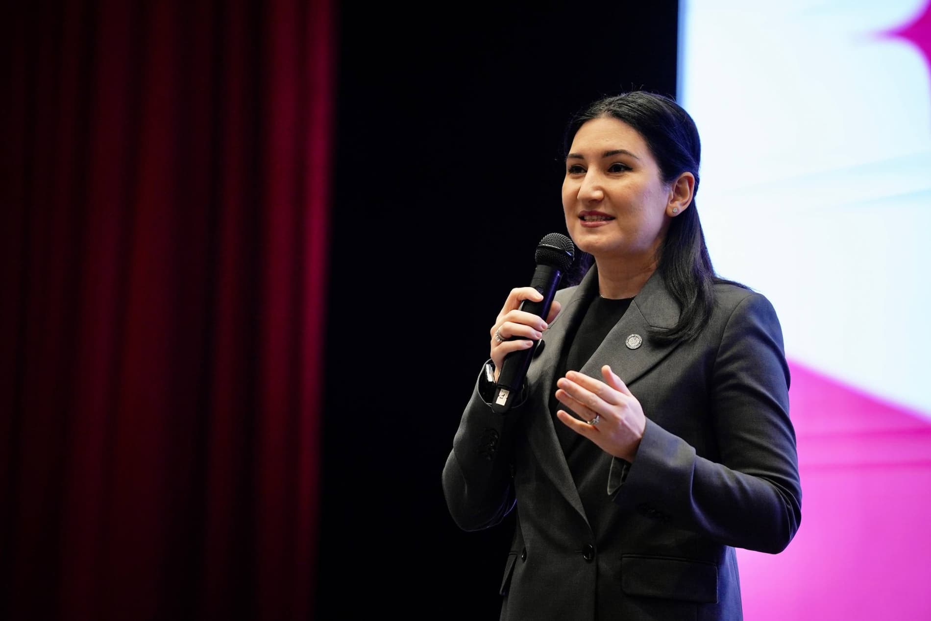 Каждая девушка — будущий лидер!