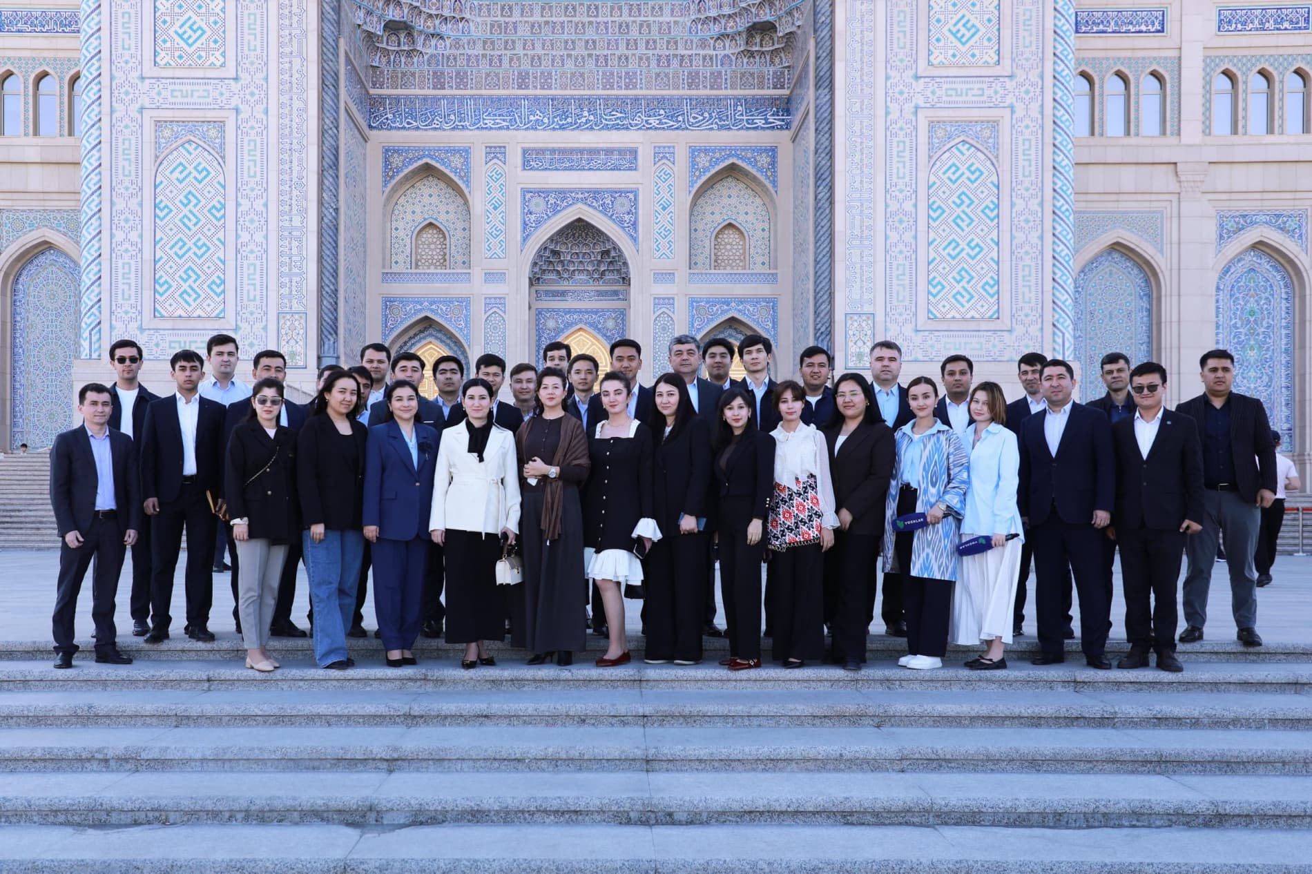 Ma’naviyat va tarix bilan yuzlashib: Jamoamiz O‘zbekistondagi Islom sivilizatsiyasi markazida!