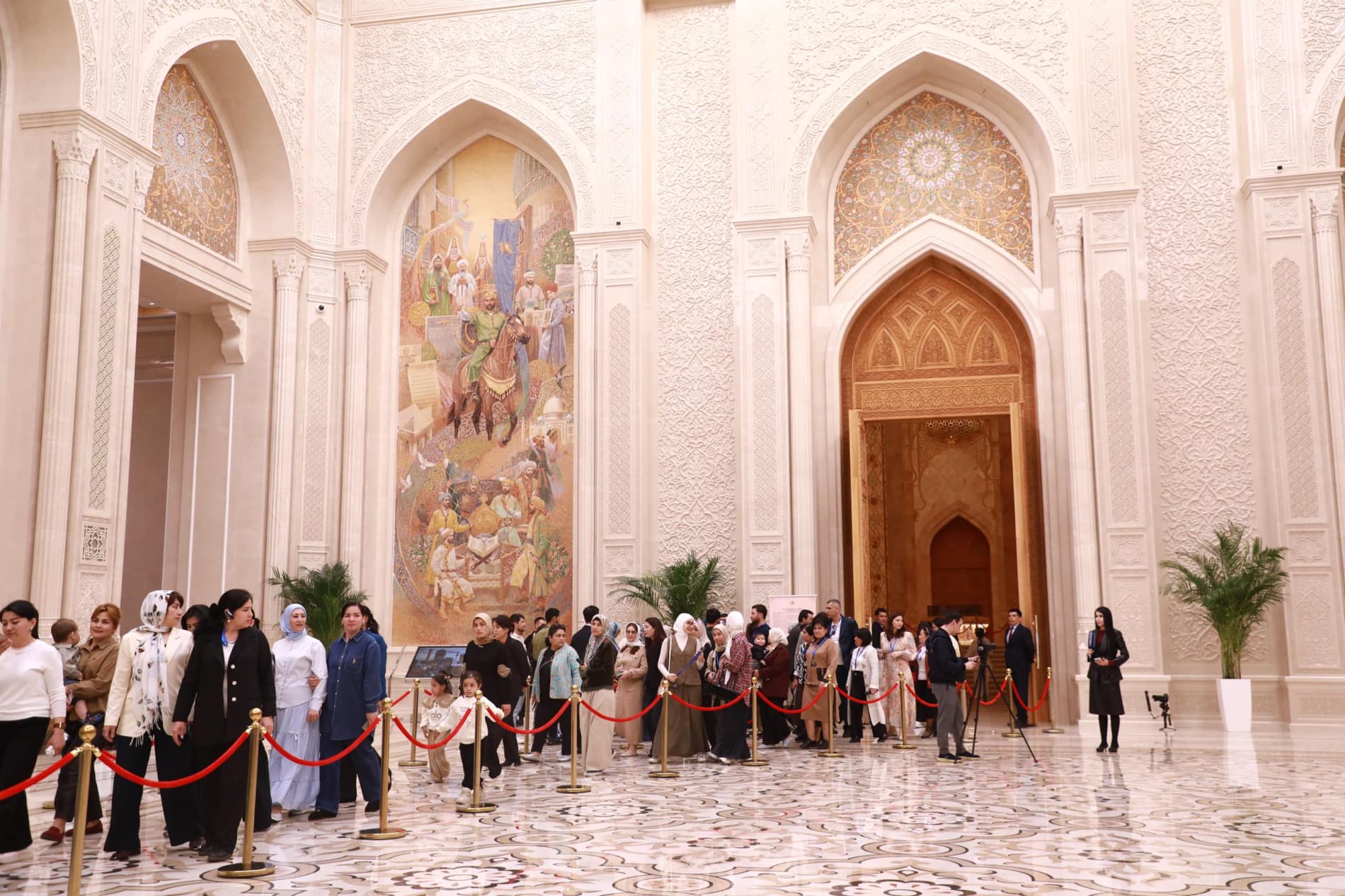 Ma’naviyat va tarix bilan yuzlashib: Jamoamiz O‘zbekistondagi Islom sivilizatsiyasi markazida!