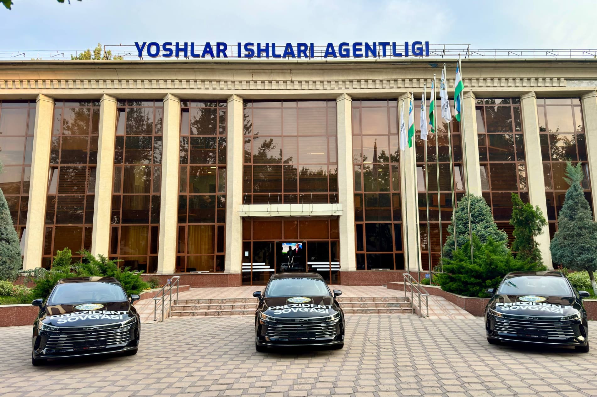 One step closer to the Presidential gift: BYD electric vehicles are waiting for their young owners!