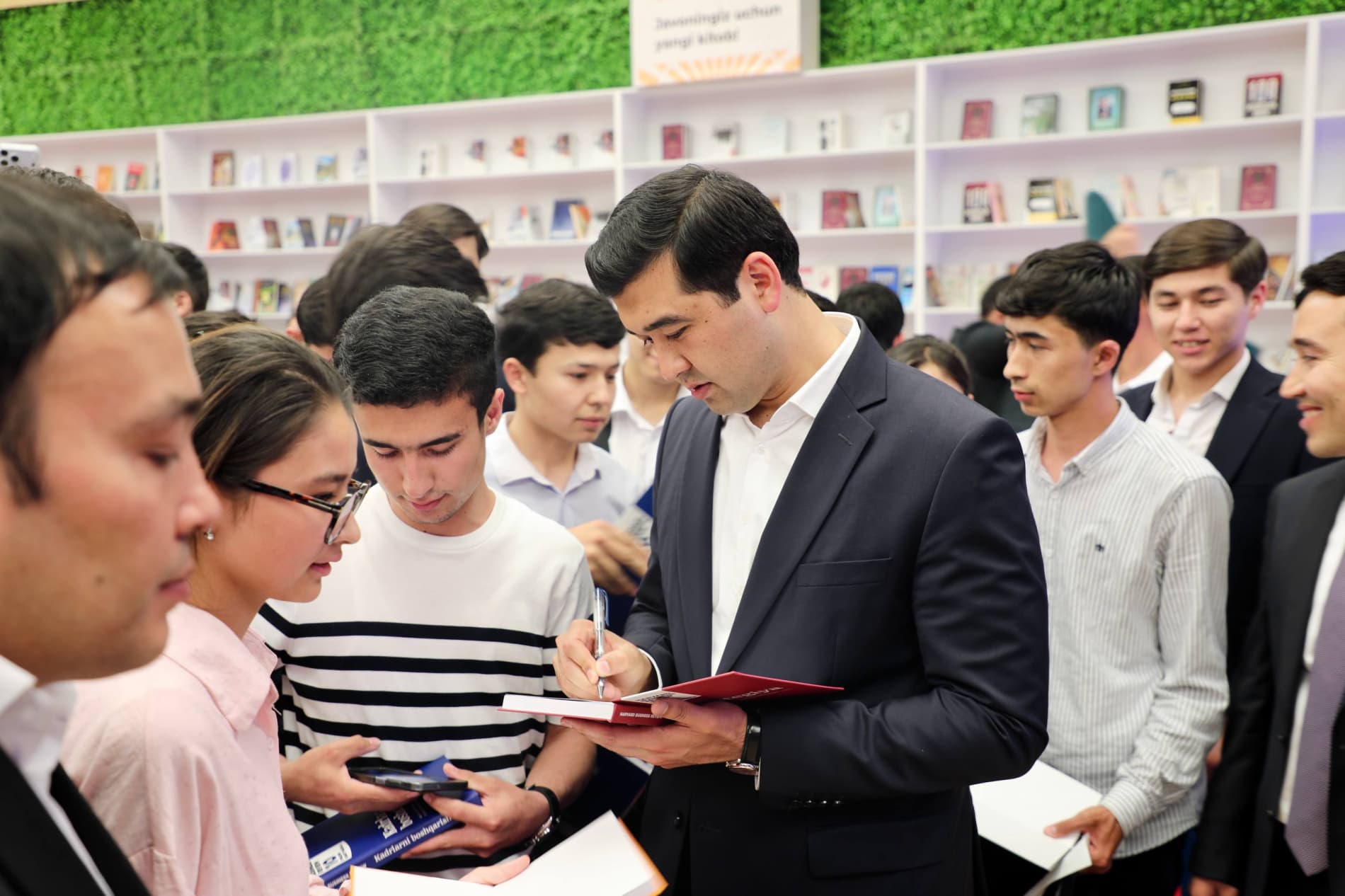 A new approach to book presentations!