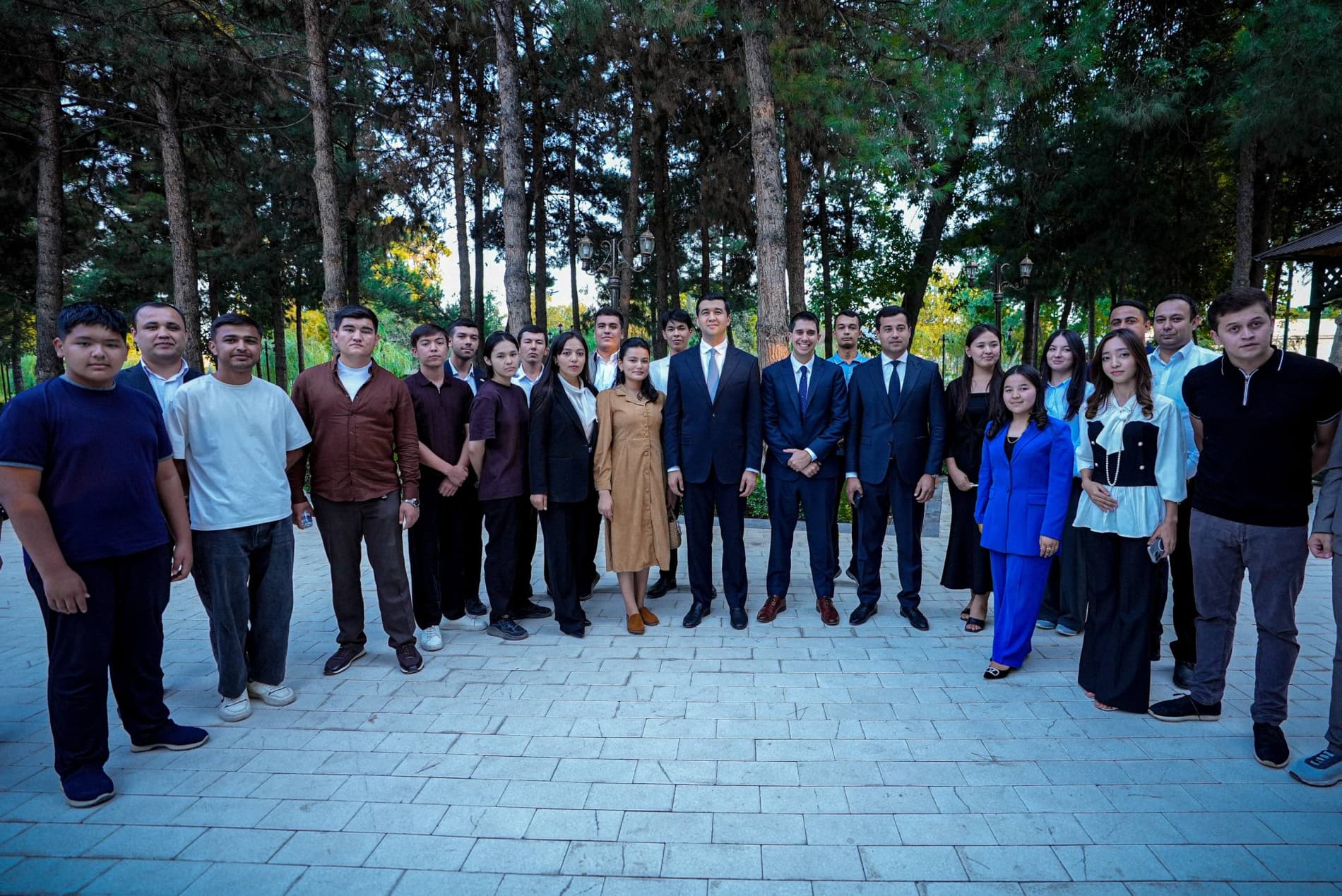 Felipe Paullier Samarqanddagi Yoshlar kreativ shaharchasida mehmon bo‘ldi