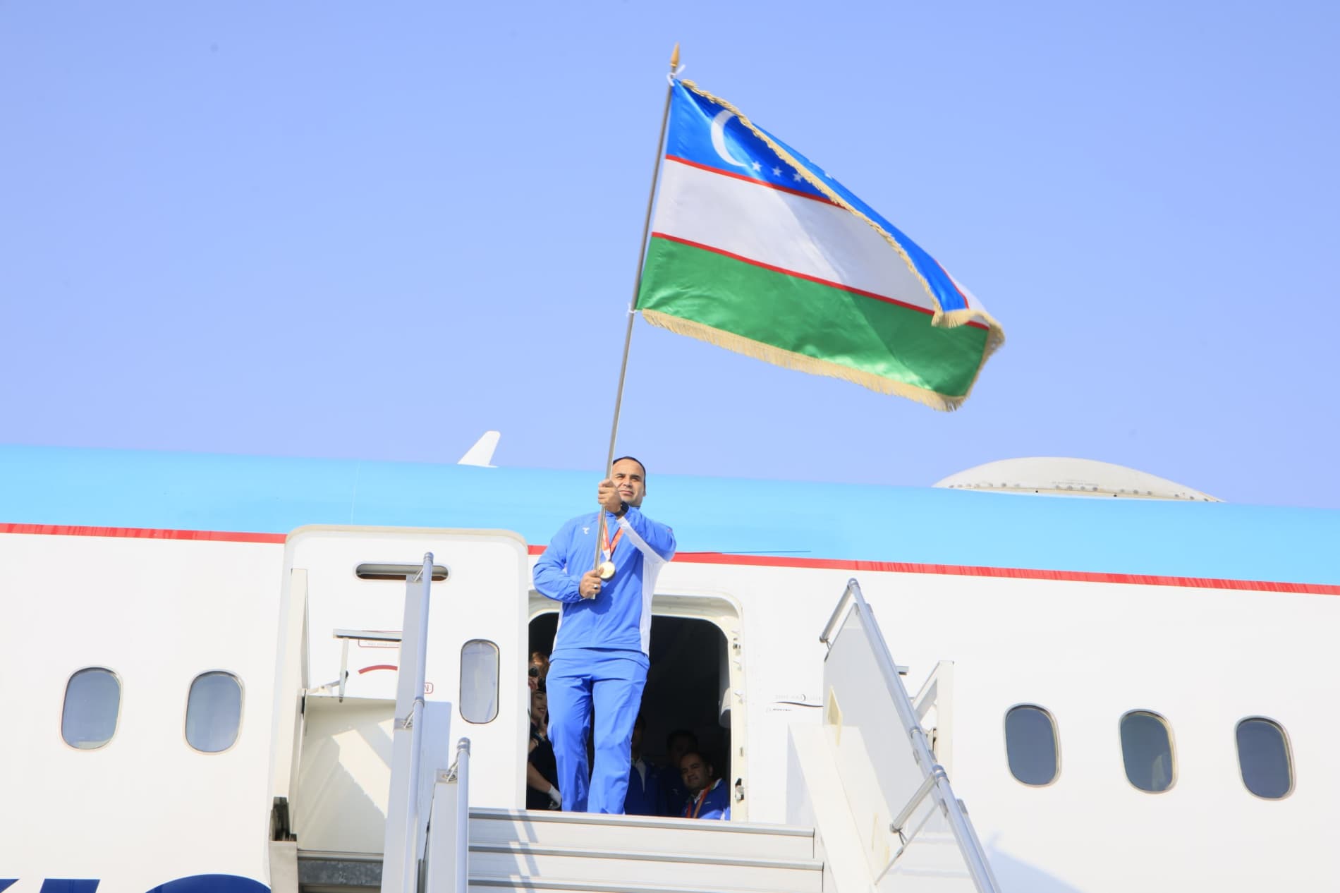 Uzbekistan’s Para Athletes Receive a Hero’s Welcome Home After Historic Victories!