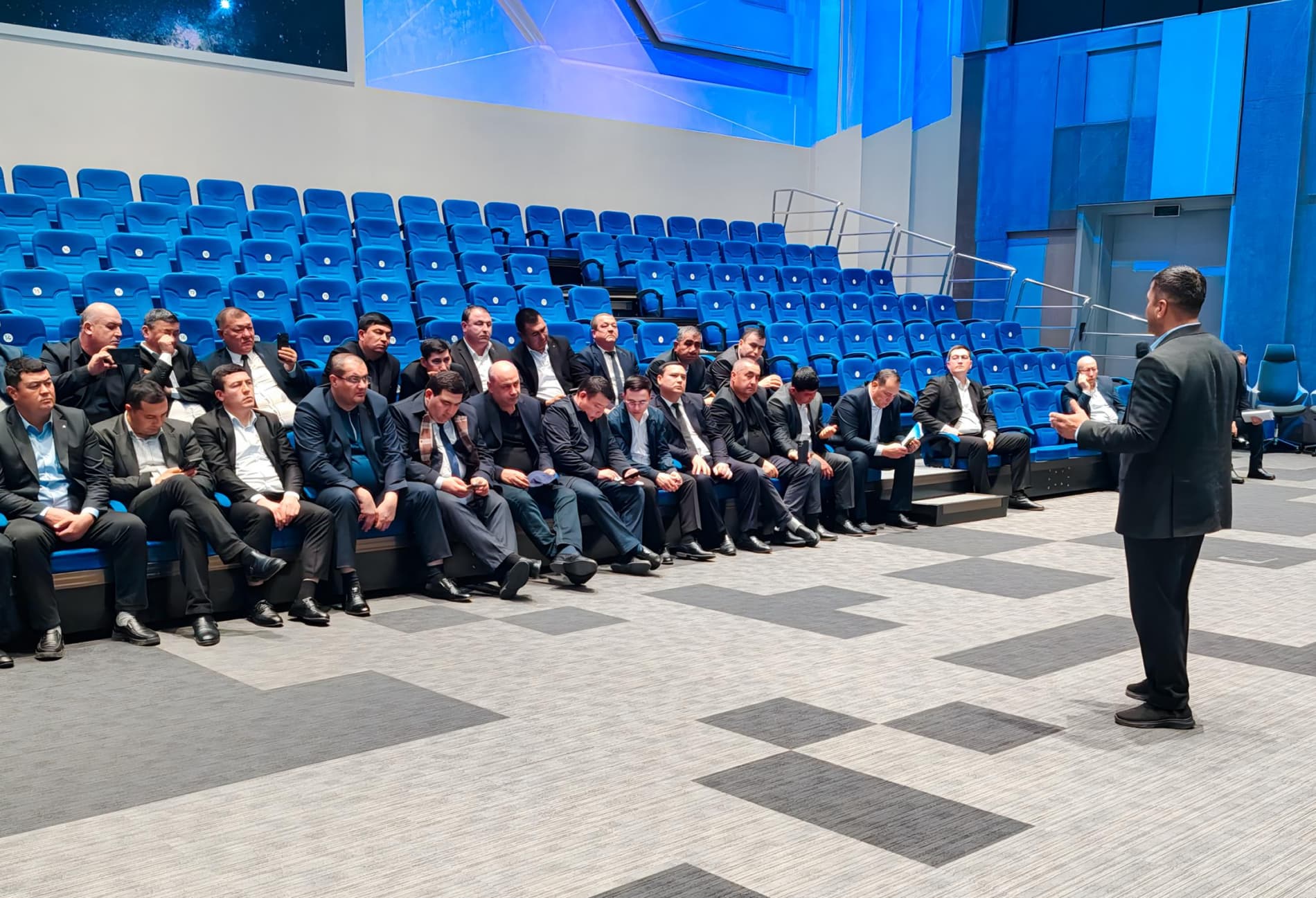 A seminar-training was held for the deputy khokims of districts on agriculture and water management issues.