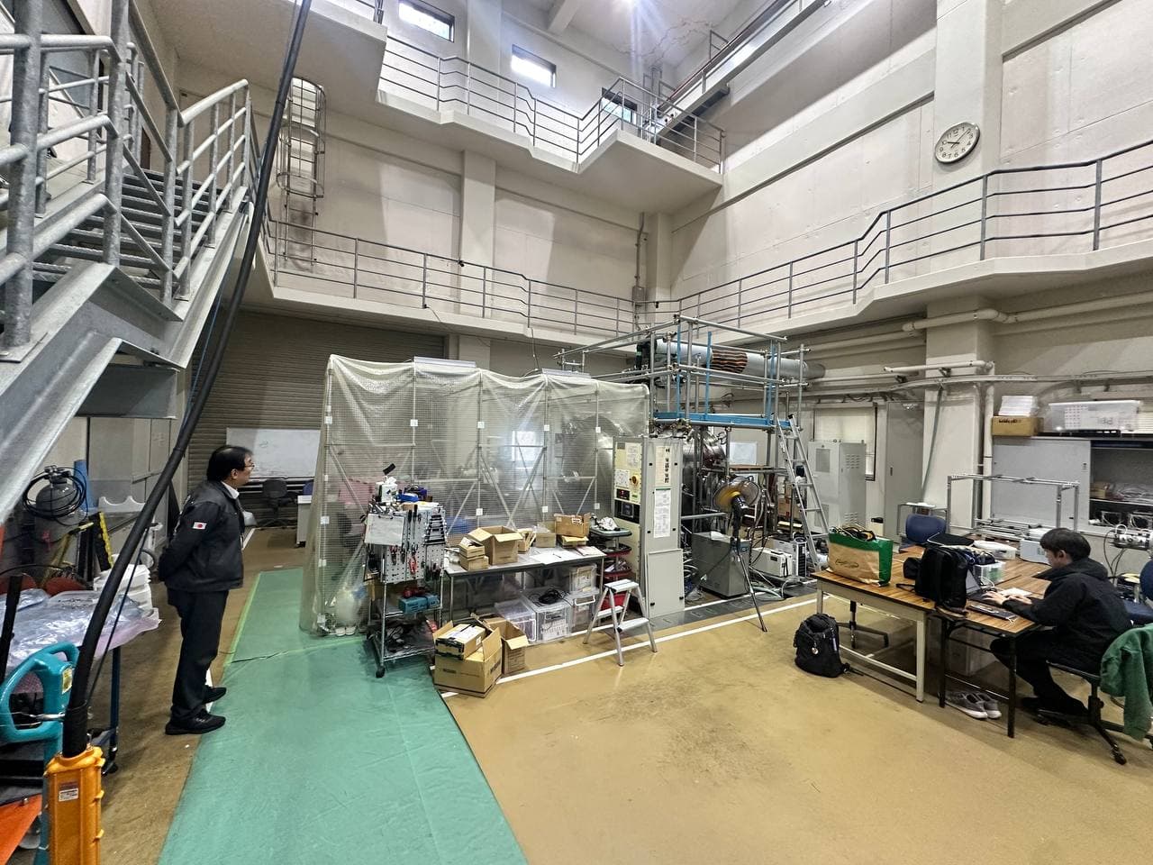 В Японии узбекская молодежь приступила к созданию первого национального научного спутника страны