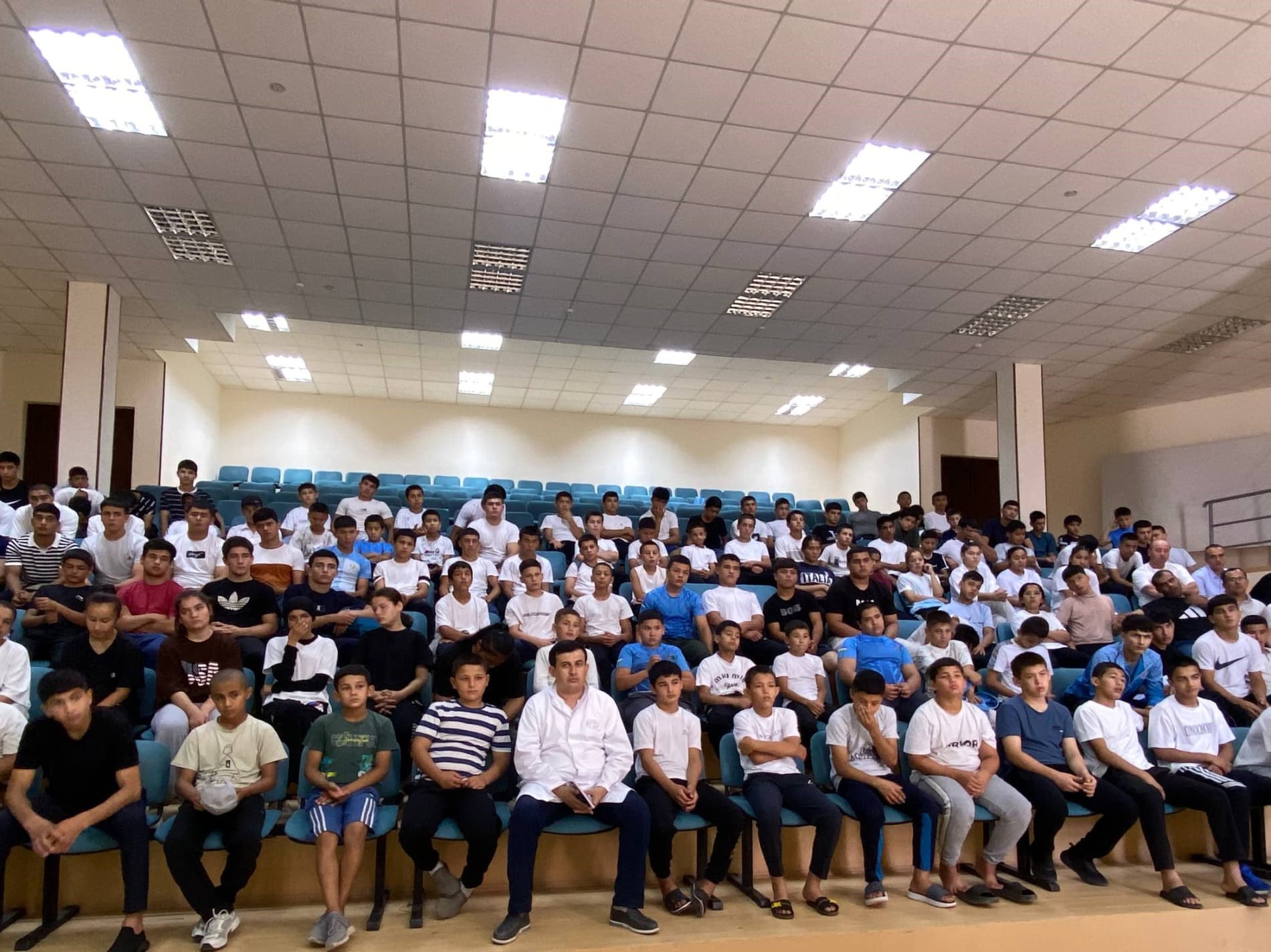 Bilim va mas’uliyat uyg‘unligi: Buxoroda tashkil etilgan seminar-treninglarda 300 dan ortiq sportchilar qamrab olindi