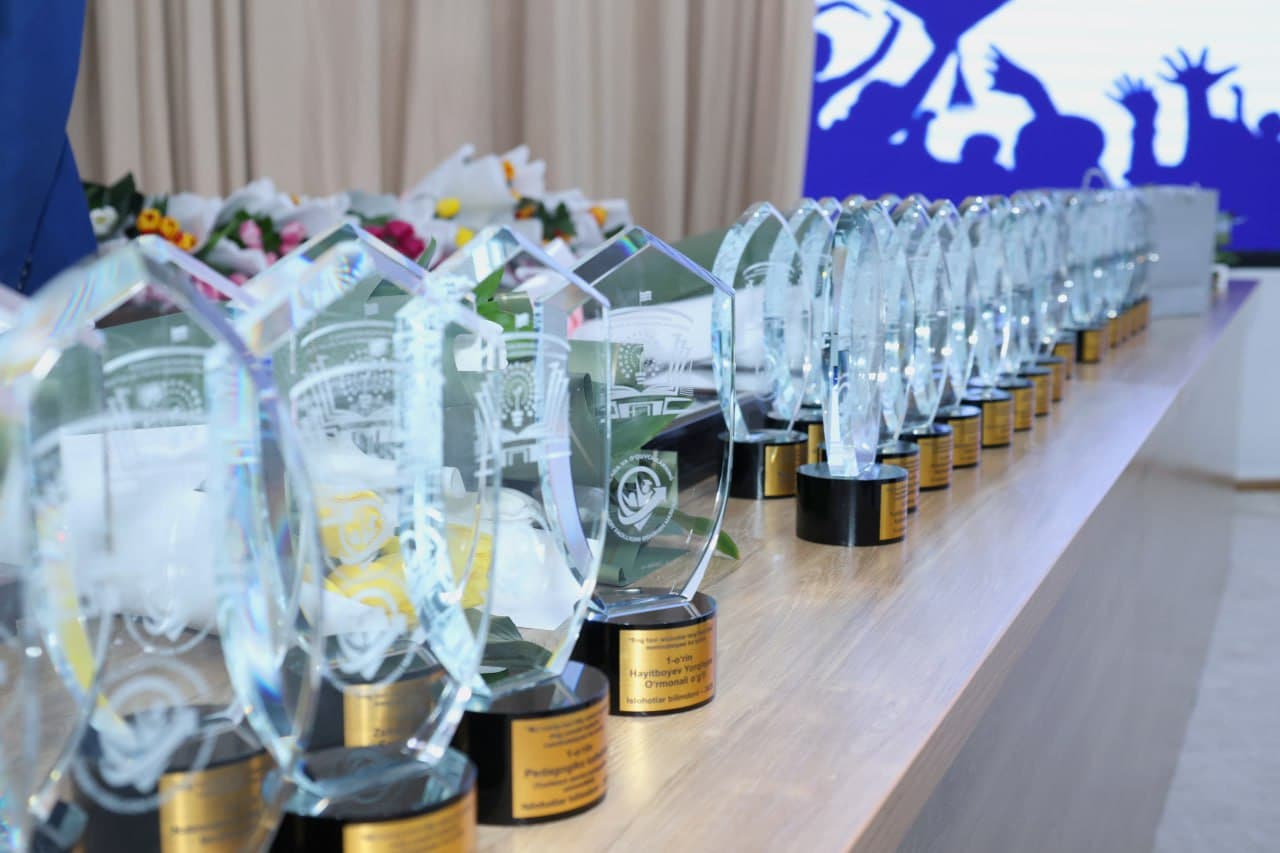 “Yil talabasi – 2023” va “Islohotlar bilimdoni” tanlovlari gʻoliblari taqdirlandi