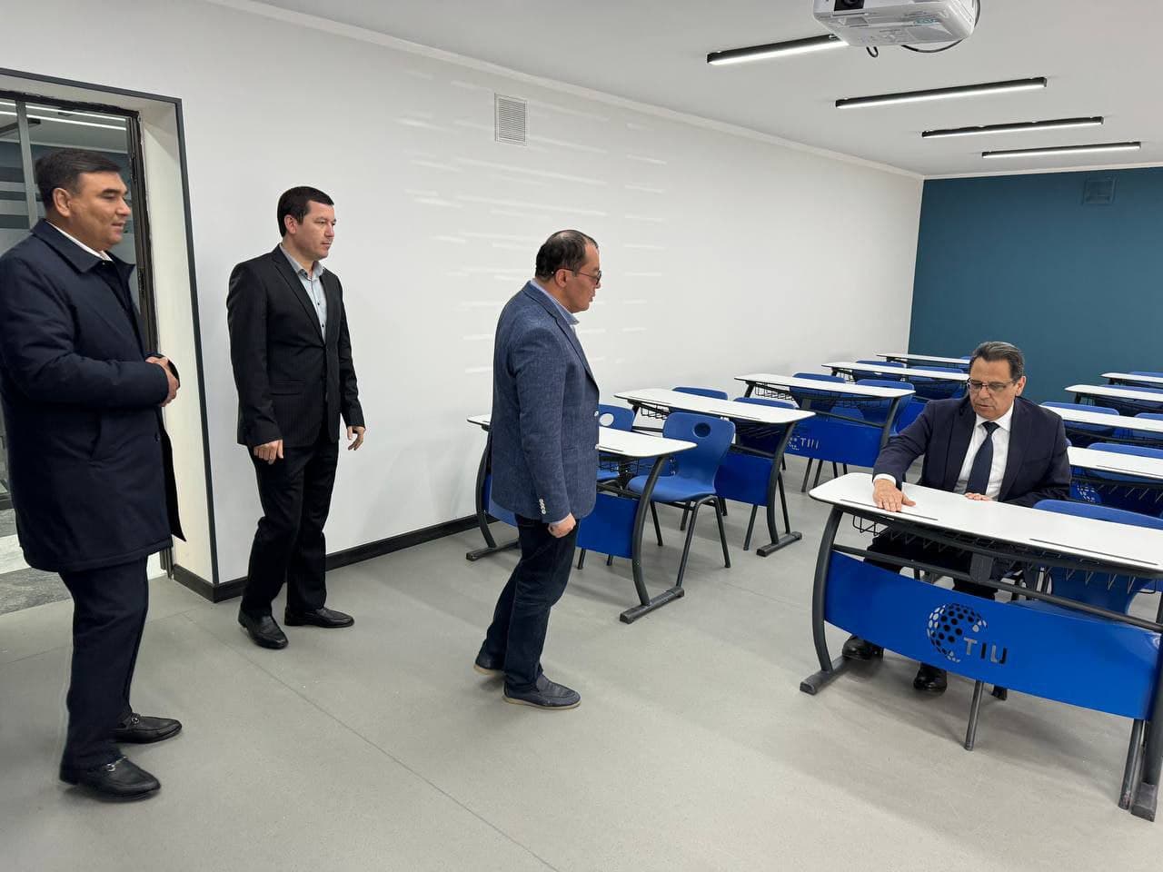 31 март куни Олий таълим, фан ва инновациялар вазири Шарипов Қўнғиротбой Тошкент халқаро университетида бўлди