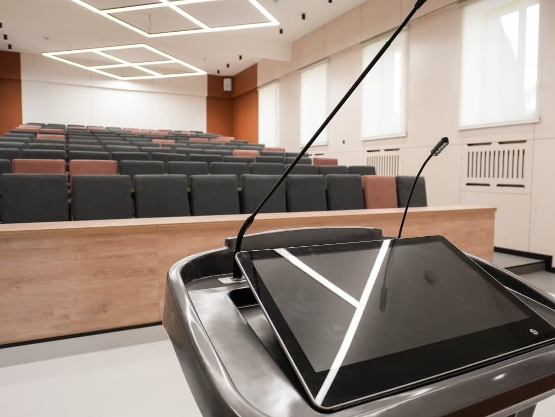 31 март куни Олий таълим, фан ва инновациялар вазири Шарипов Қўнғиротбой Тошкент халқаро университетида бўлди