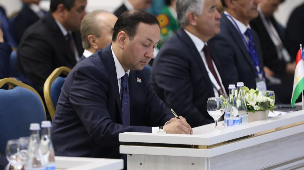 Международный форум стартовал