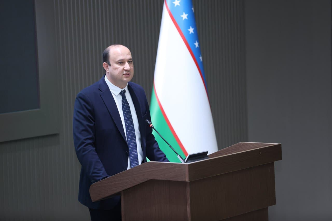 Вазирлик тизим ташкилотлари ҳамда олий таълим муассасаларининг юридик хизмат ва кадрлар бўлими ходимлари учун семинар ташкил этилди