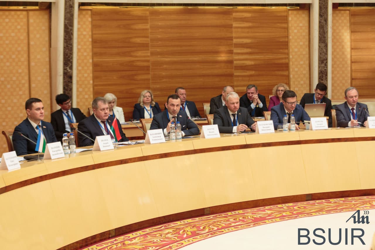 30-aprel kuni Minsk shahridagi Milliy kutubxona binosida birinchi Oʻzbekiston-Belarus professional taʼlim forumini rasmiy ochilish marosimi boʻlib oʻtdi.