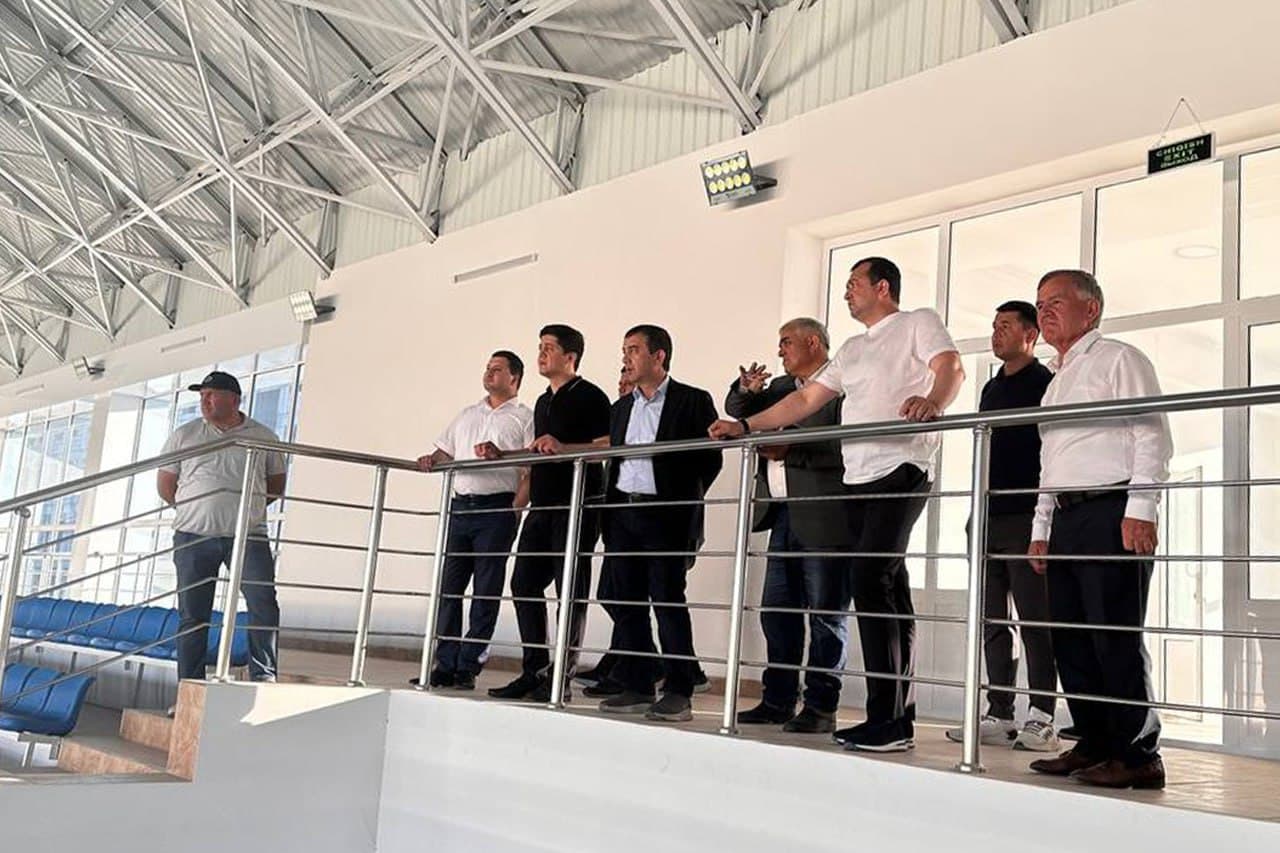 Заместитель министра ознакомился со строящимися зданиями и планируемыми проектами в вузах Бухары