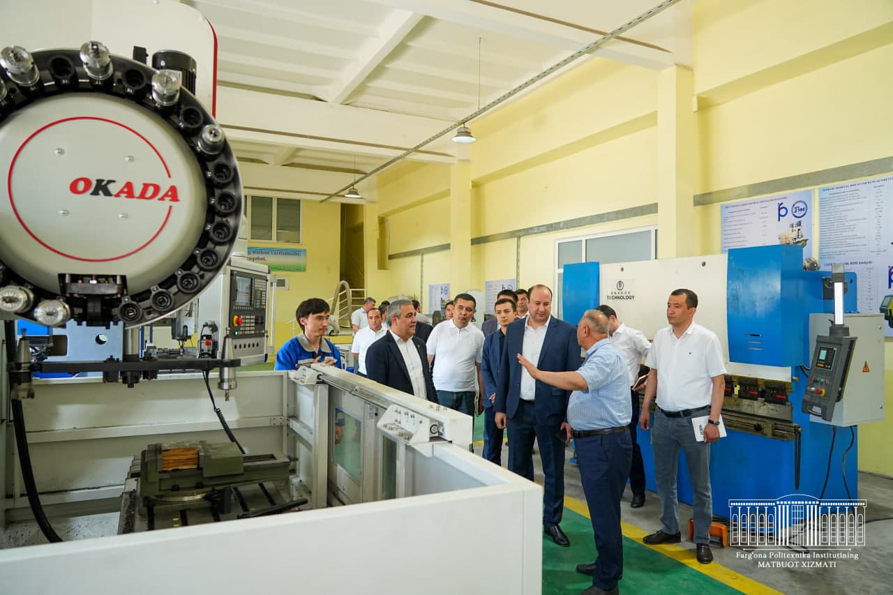 Заместитель министра высшего образования, науки и инноваций Отабек Махкамов посетил Ферганский политехнический институт