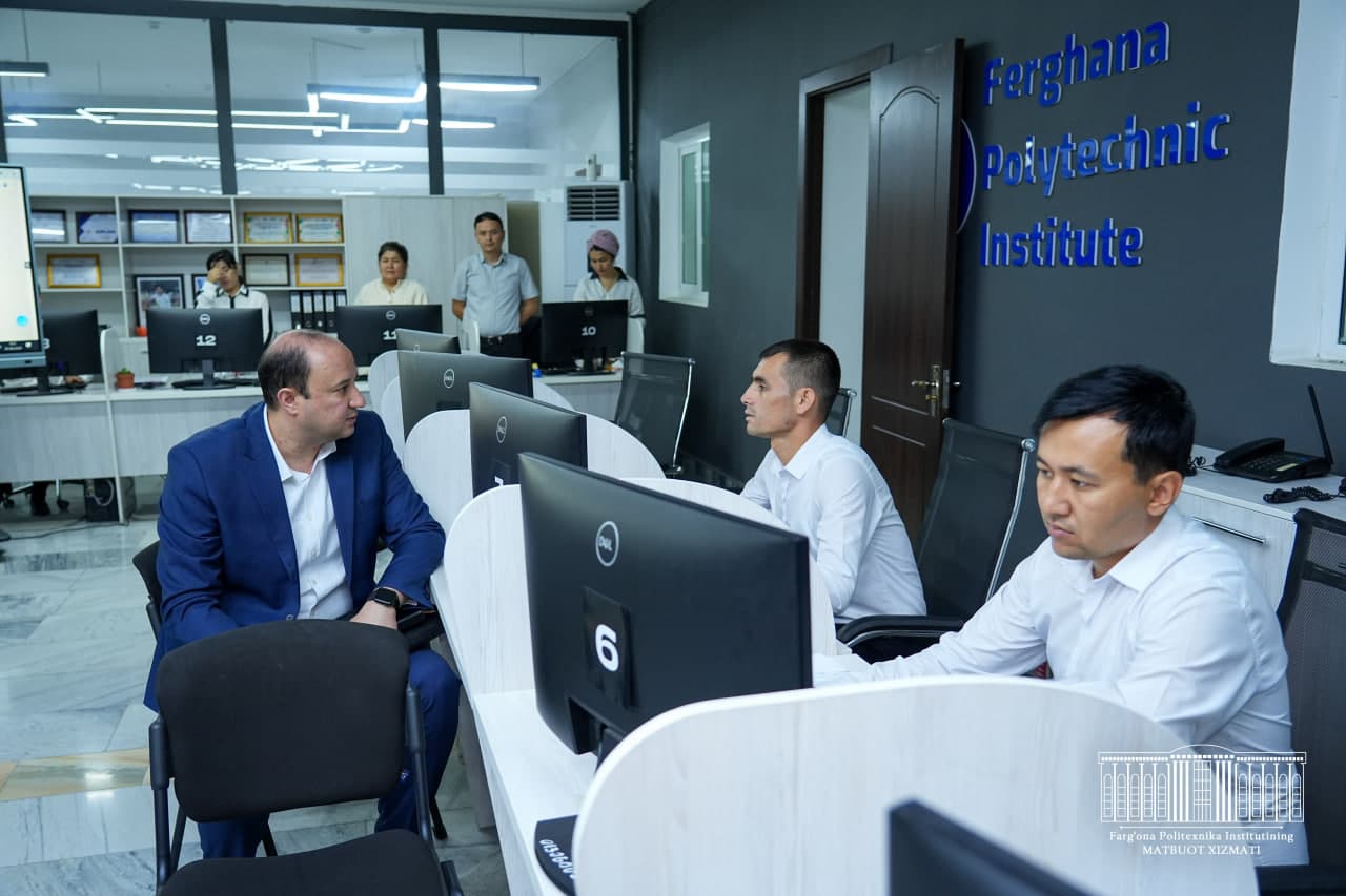 Заместитель министра высшего образования, науки и инноваций Отабек Махкамов посетил Ферганский политехнический институт