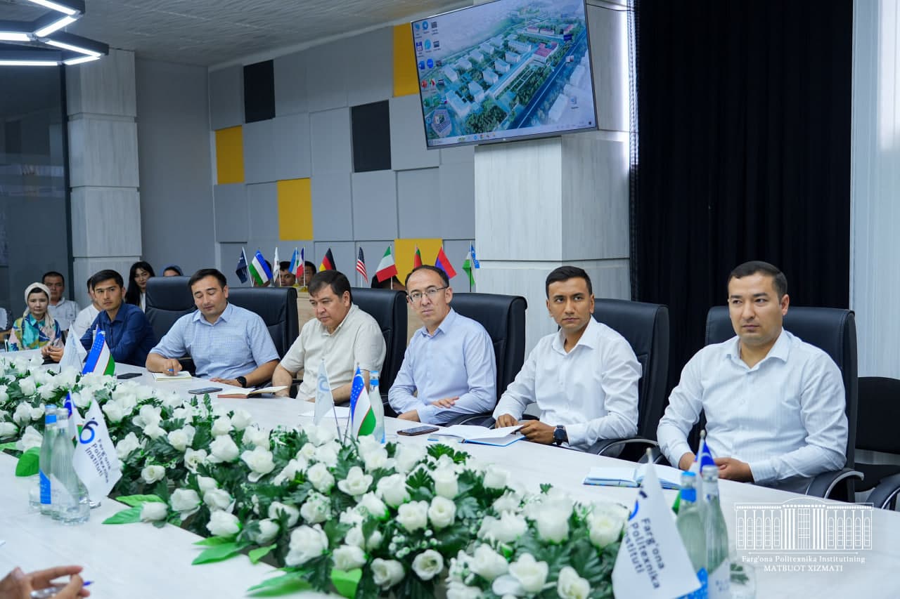 Заместитель министра высшего образования, науки и инноваций Отабек Махкамов посетил Ферганский политехнический институт