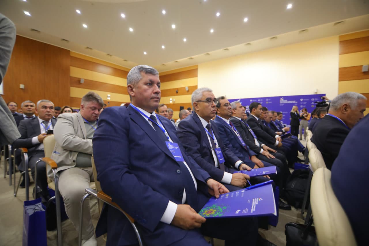 Россия-Ўзбекистон тўртинчи таʻлим форуми ўз ишини бошлади