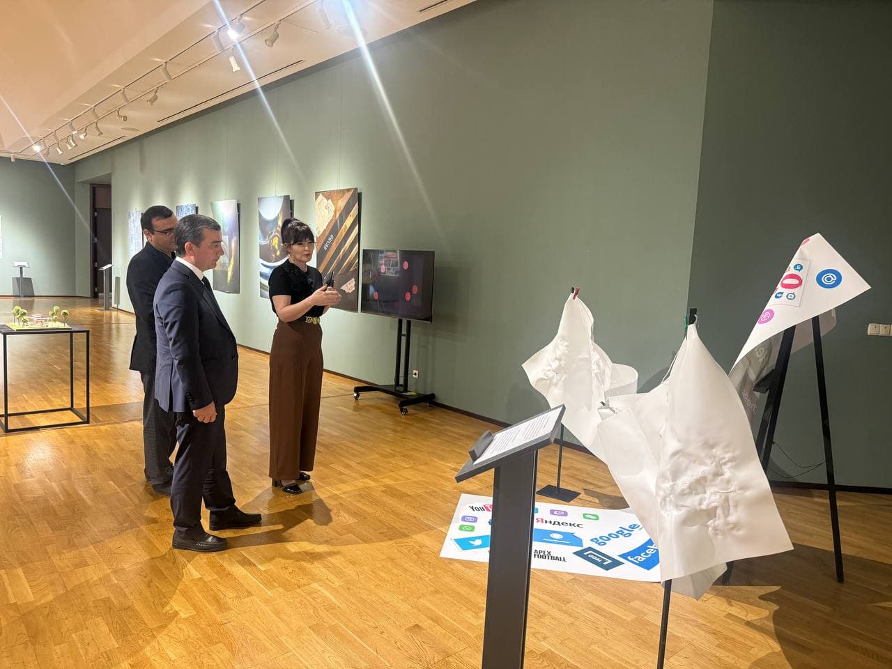 Талабалар томонидан яратилган қисқа метражли фильмлар премьераси бўлиб ўтди