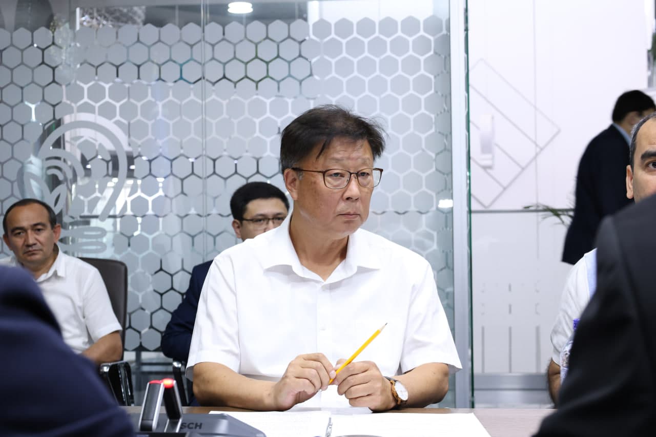 5 июнь куни фуқароларнинг олий ва профессионал таълим, фан ҳамда инновациялар соҳаларига оид масалаларига ечим бериш мақсадида вазир Қўнғиротбой Шарипов навбатдаги қабулни ўтказди.