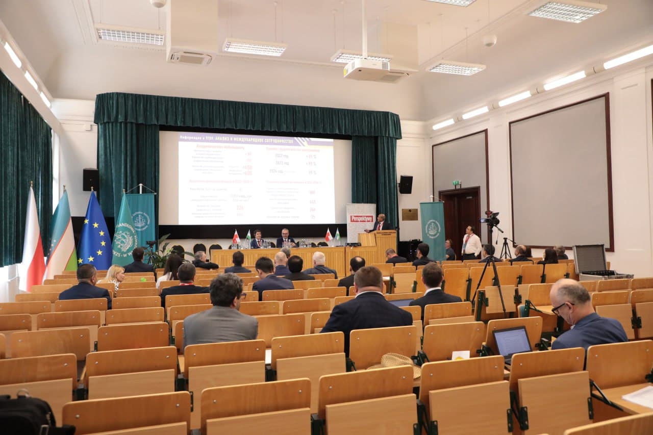 Polshada 40 dan ortiq OTM rahbarlari ishtirokida akademik davra suhbati tashkil etildi