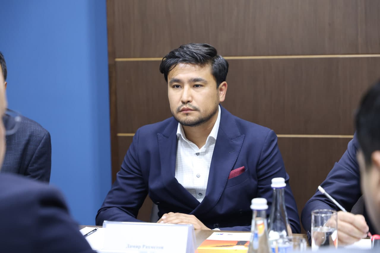 Обсуждены перспективы развития с компанией ELSEVIER