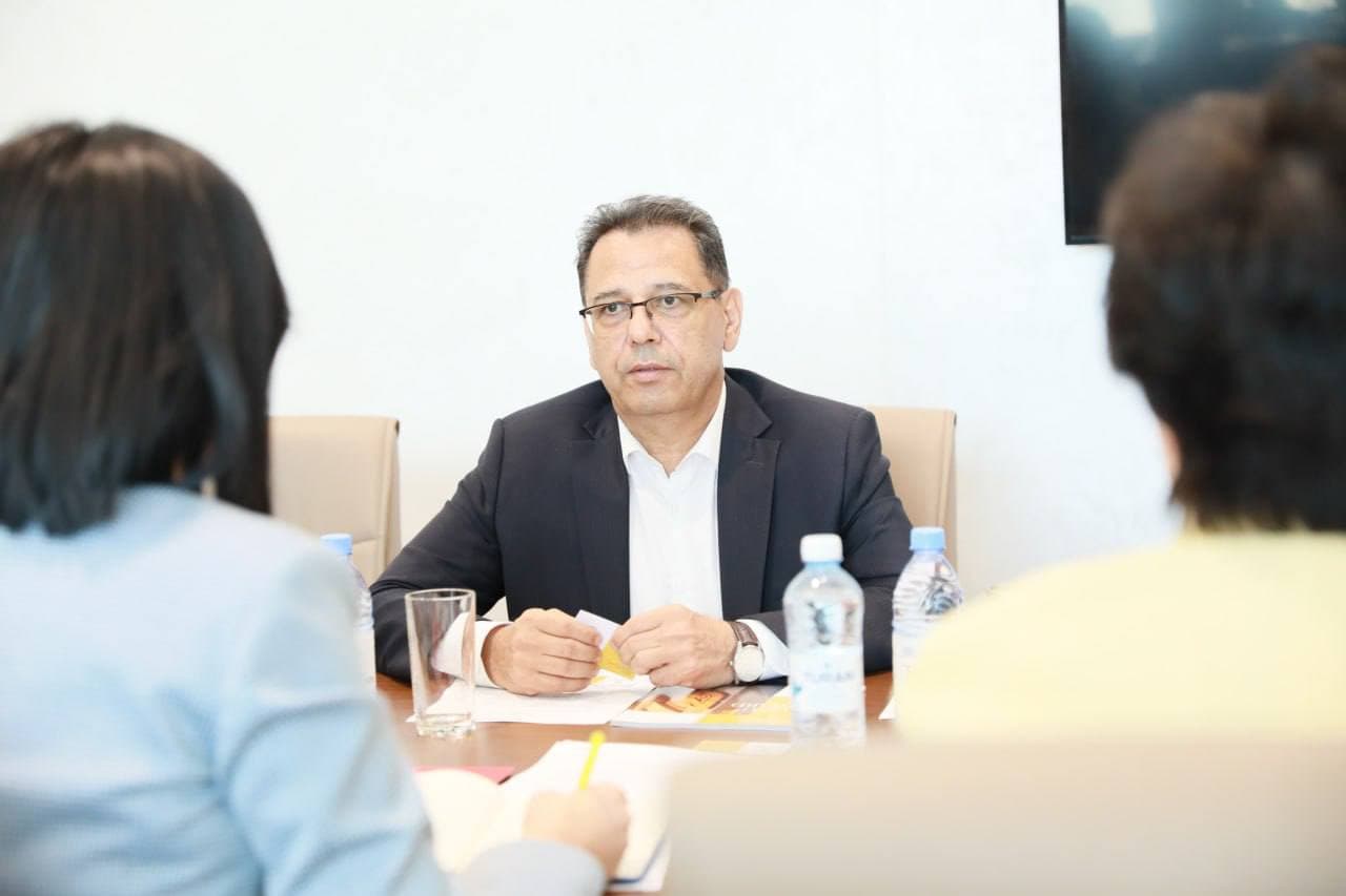 Vazir Qo‘ng‘irotboy Sharipov Nazarboyev universiteti faoliyati bilan tanishdi