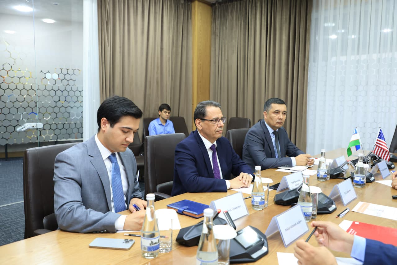 GWP Solutions компанияси билан касбий таълим соҳасида ҳамкорлик истиқболлари муҳокама қилинди