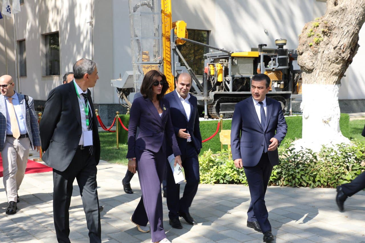 Forum doirasida Italiya Universitetlar va tadqiqotlar vaziri Anna Maria Bernini boshchiligidagi delegatsiya Toshkent shahridagi Piza universiteti faoliyati bilan tanishdi.