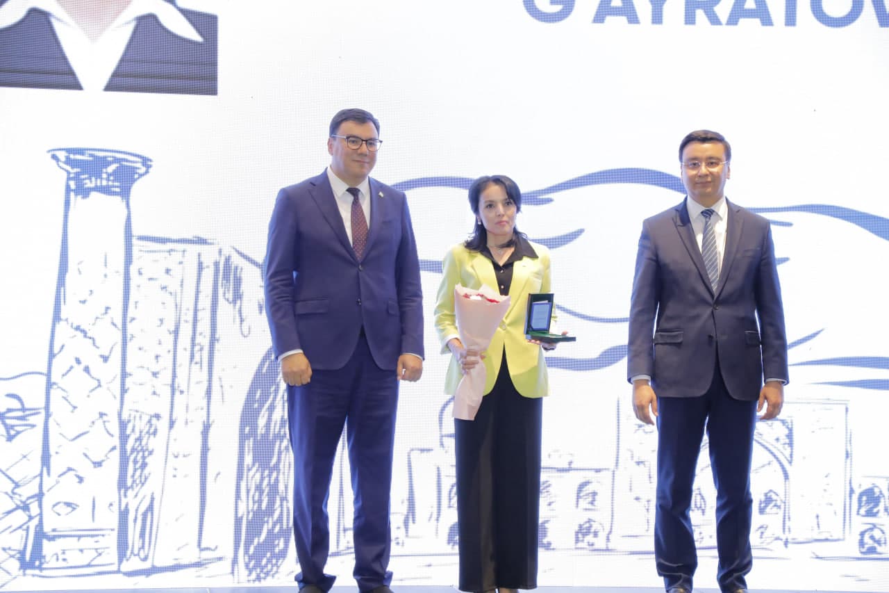 Туризм фидойилари тақдирланди