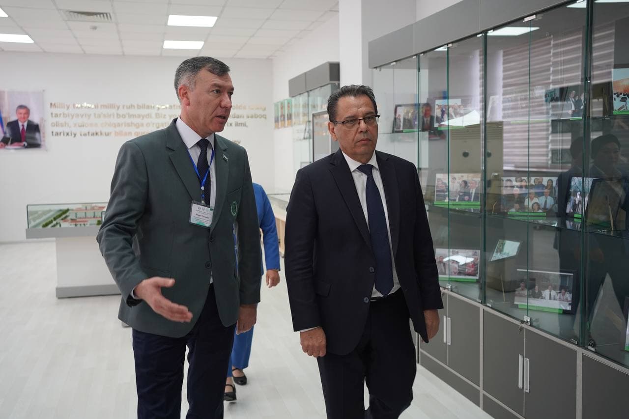 100 nafarga yaqin talaba 9 ta xorijiy til bo‘yicha fan olimpiadasida o‘z bilimini sinamoqda