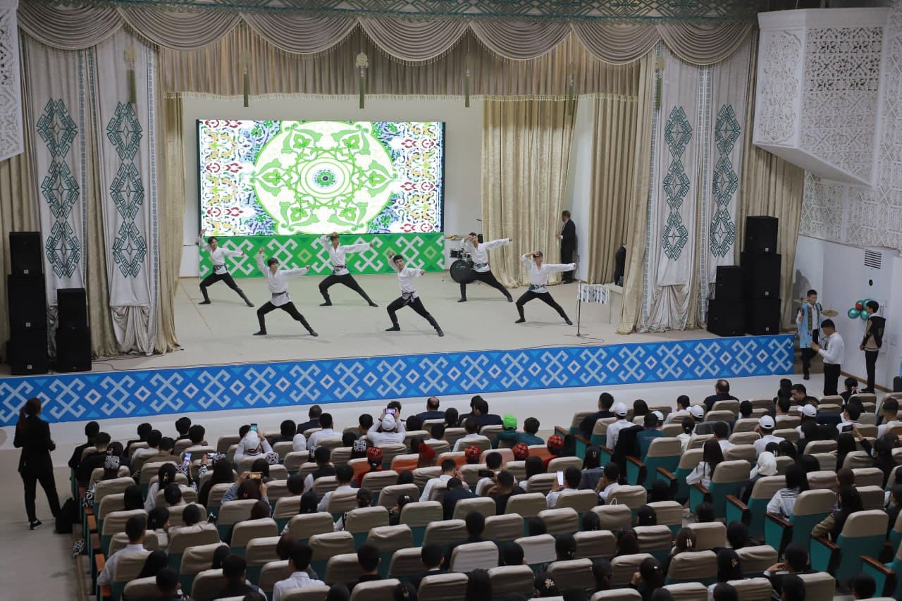 "ТечноWайс" технологик ривожланиш марафонининг республика босқичи ғолиблари тақдирланди