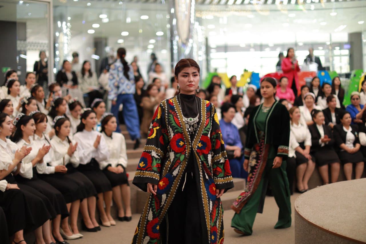 "Қизларжон" клуби республика форуми бўлиб ўтди