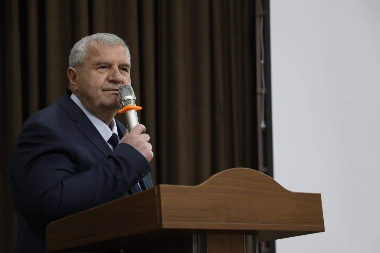 Vazir Chirchiq davlat pedagogika universiteti faoliyati bilan tanishdi