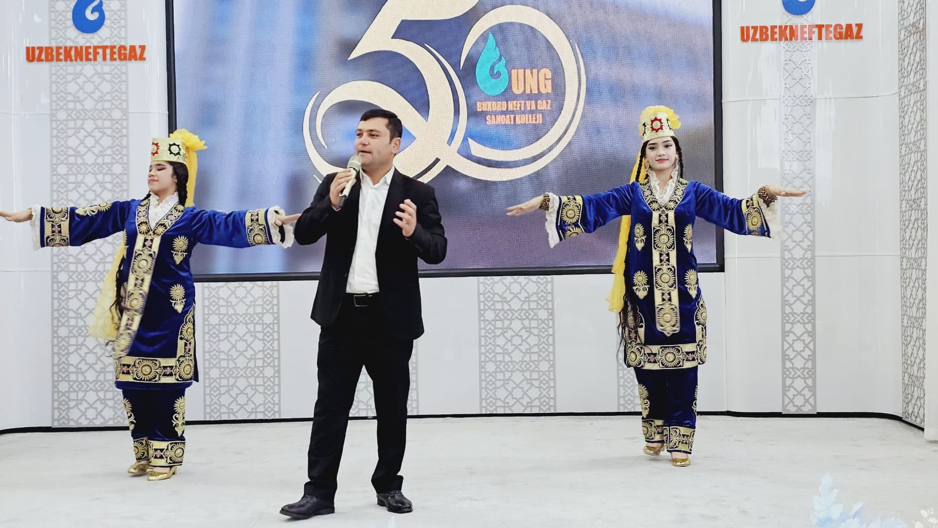 Buxoro neft va gaz sanoati kolleji 50 yoshda