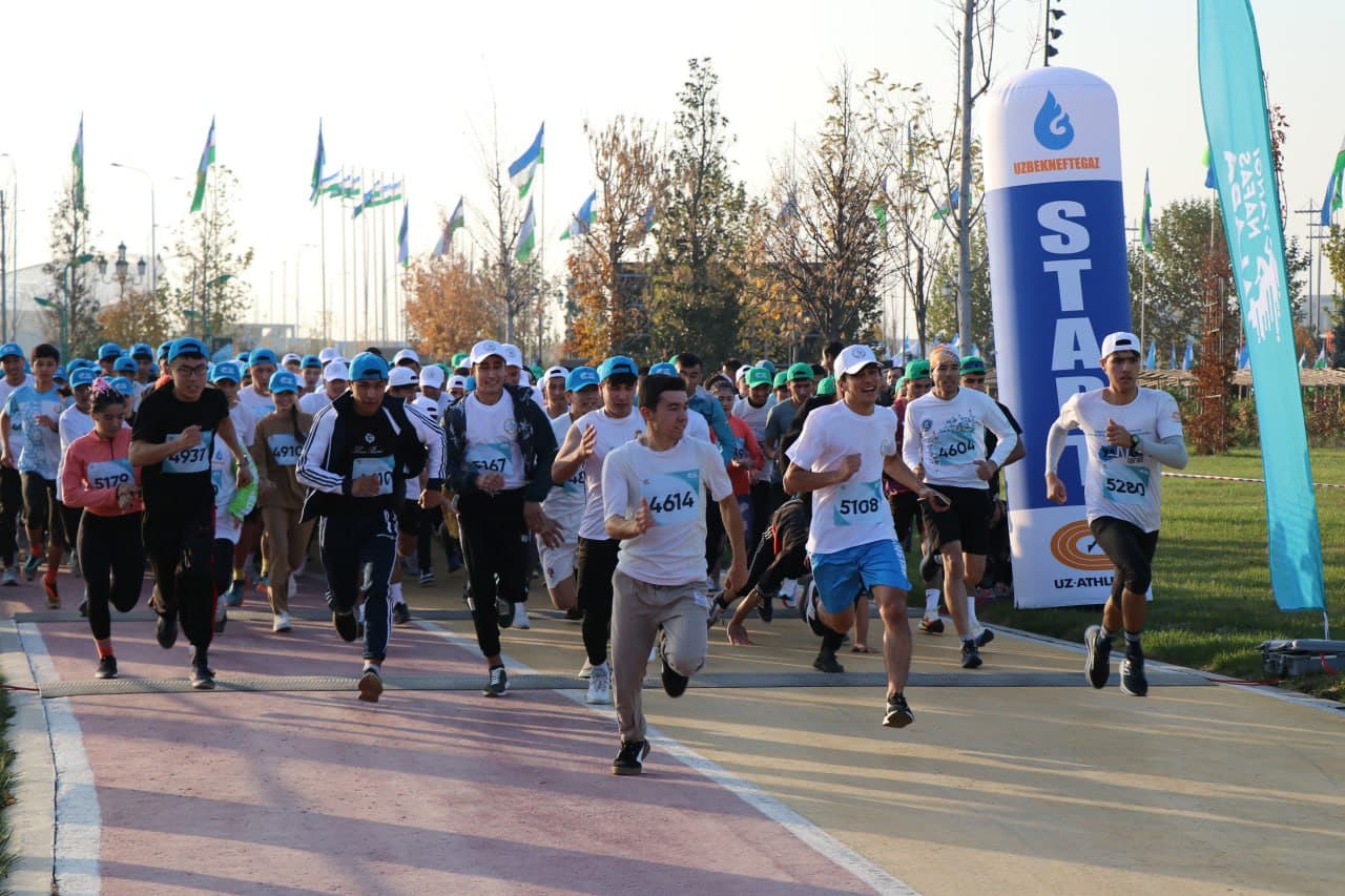 “Talaba — yugur” ko‘ngillilar yugurish sport musobaqasi kuzgi mavsumi o‘z nihoyasiga yetdi