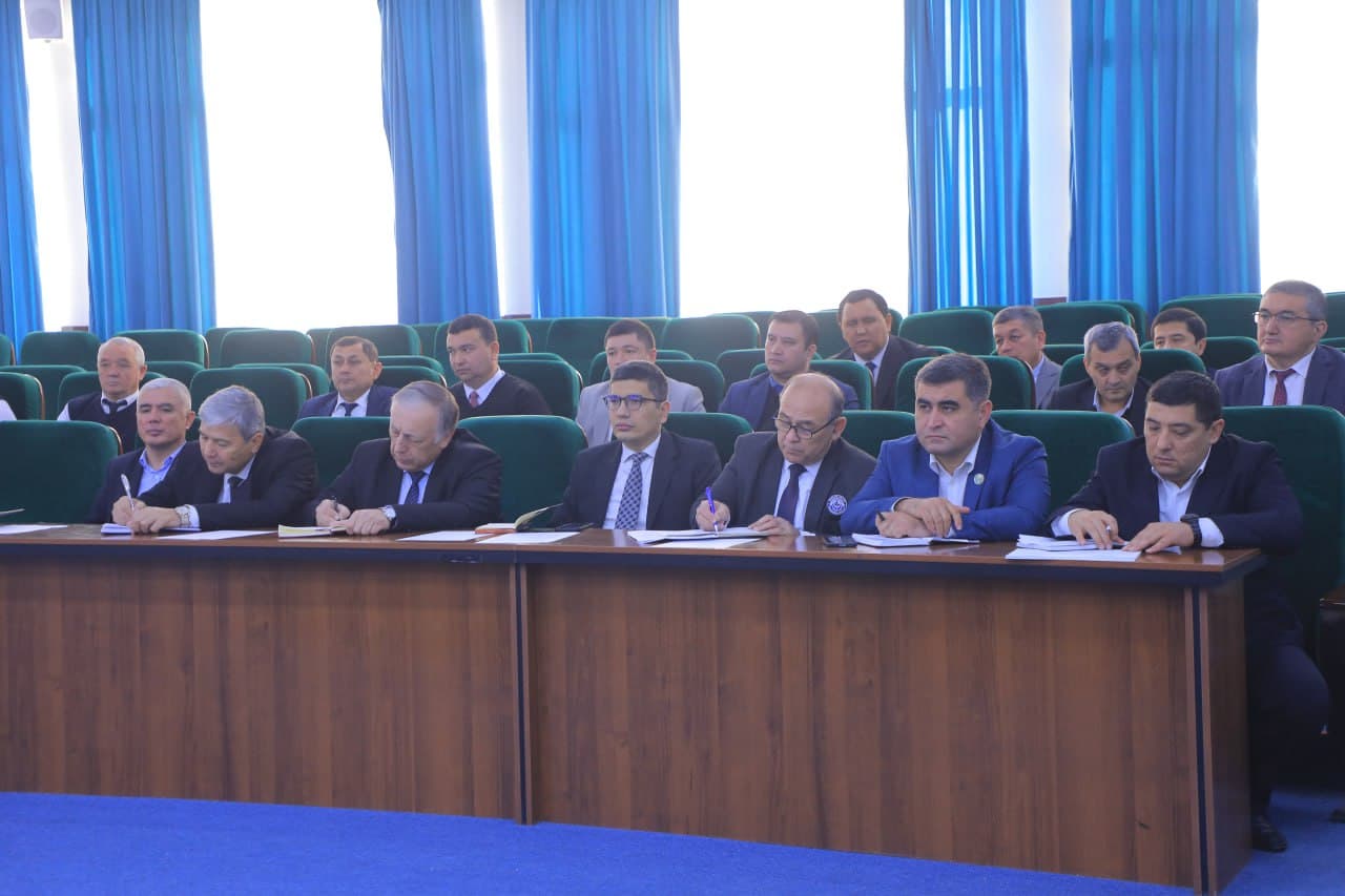 Vazir oʻrinbosari Andijondagi rektorlar, prorektorlar hamda doktorantlar bilan uchrashdi