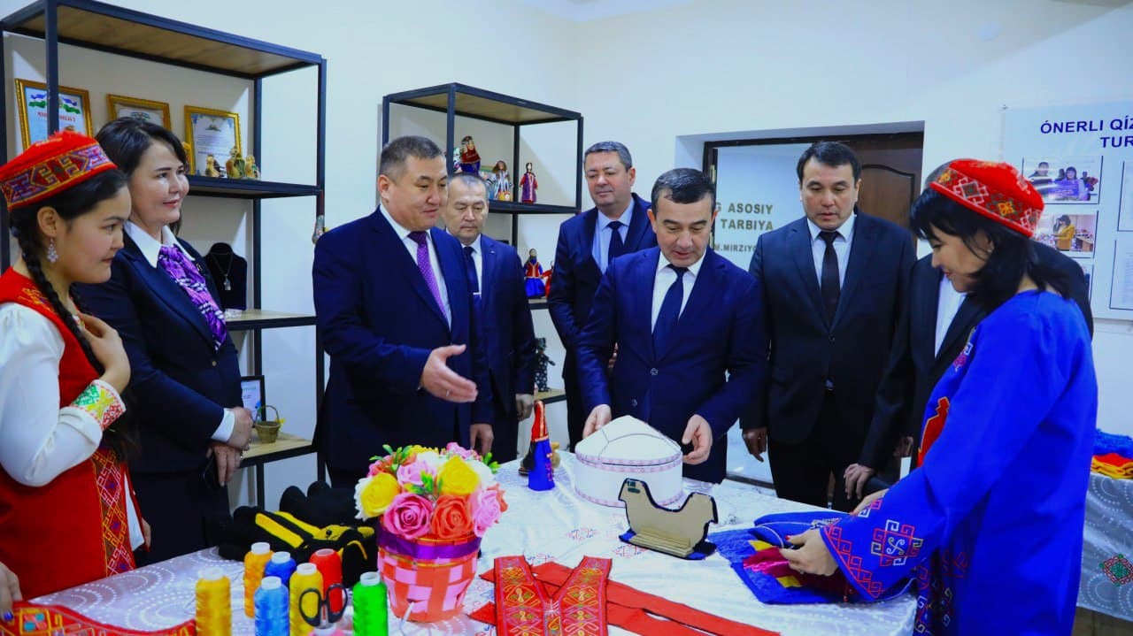 Nukusda yangi zamonaviy tipdagi 400 o‘rinli talabalar turar joyi foydalanishga topshirildi