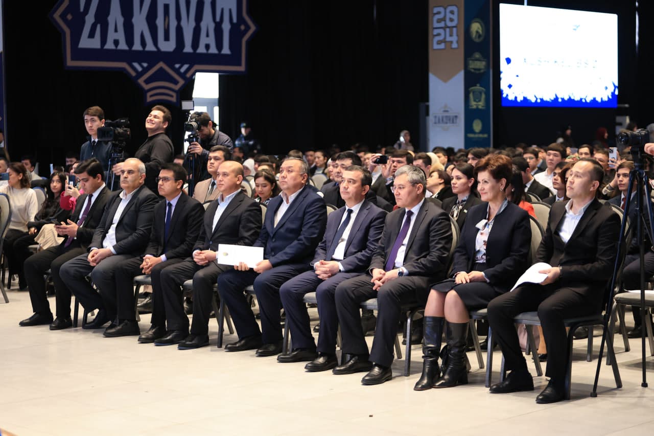 Talaba va o‘quvchilarning ijtimoiy faolligini oshirish markazi tomonidan o‘tkazilgan tanlovlar g‘oliblari tantanali taqdirlandi!