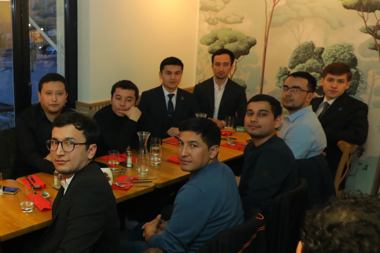 Vazir Fransiyada tahsil olayotgan yoshlar bilan ochiq muloqot o‘tkazdi