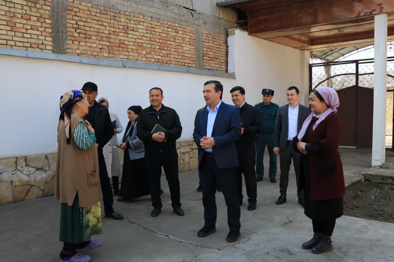 Vazir o‘rinbosari Xonobodda yoshlarni kasb-hunarga yo‘naltirish, tadbirkorlikni kengaytirish va oilaviy daromadlarni oshirish uchun mavjud imkoniyatlar bilan tanishdi