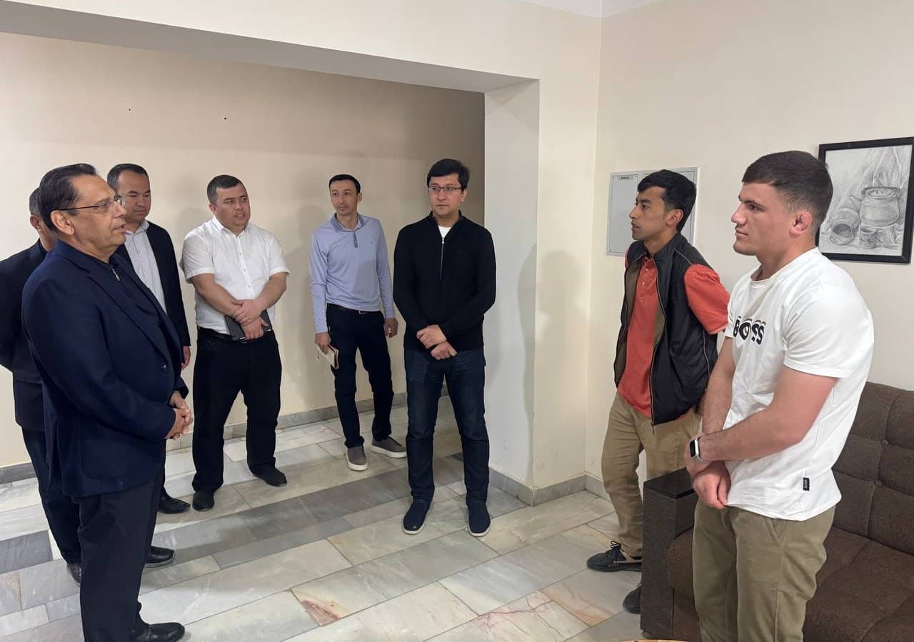 Oliy ta’lim, fan va innovatsiyalar vaziri SamDAQU yangi binosiga tashrif buyurdi