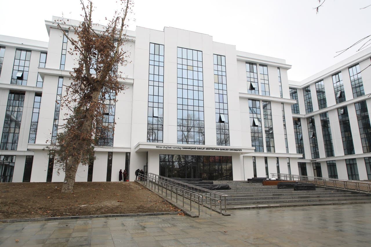 Oliy ta’lim, fan va innovatsiyalar vaziri SamDAQU yangi binosiga tashrif buyurdi