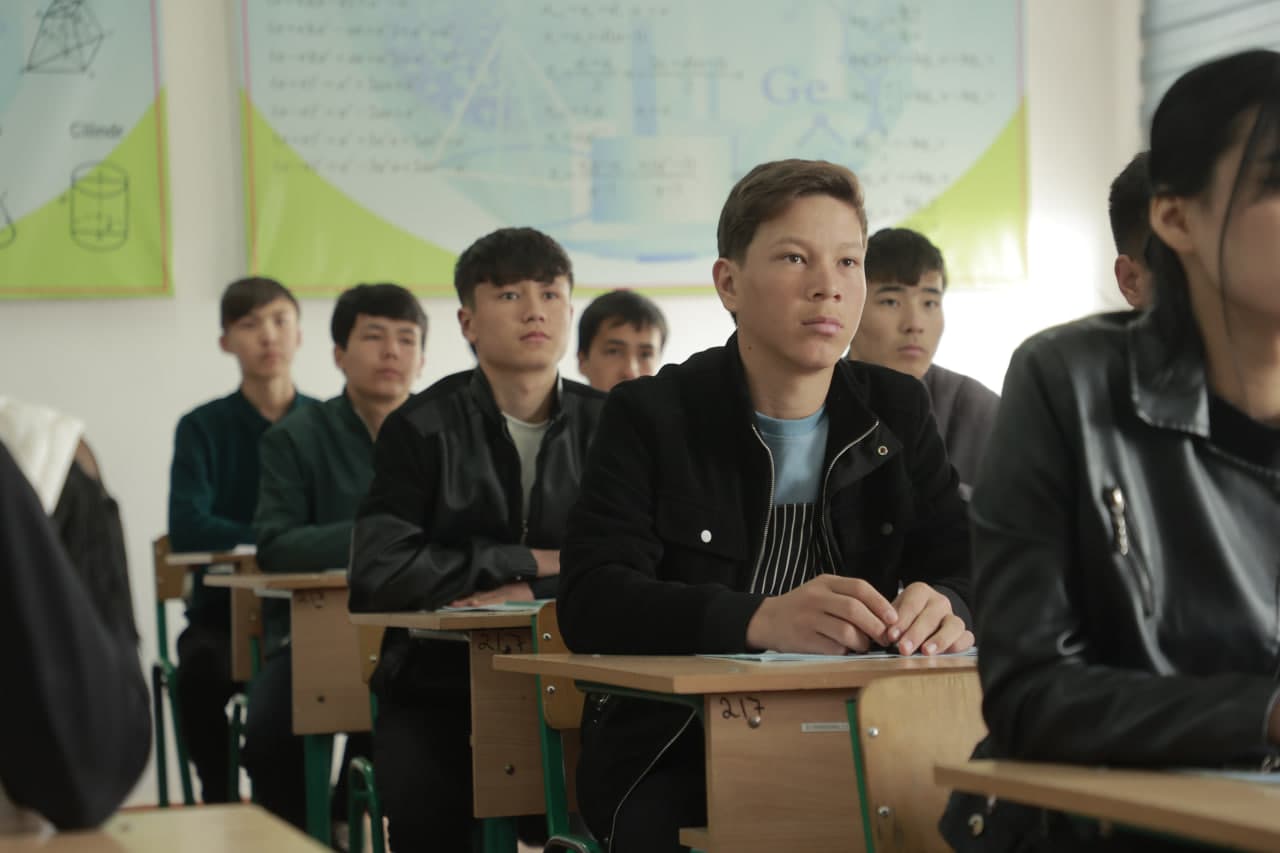 Vazir Nukus shahar 1-sonli politexnikumiga tashrif buyurdi