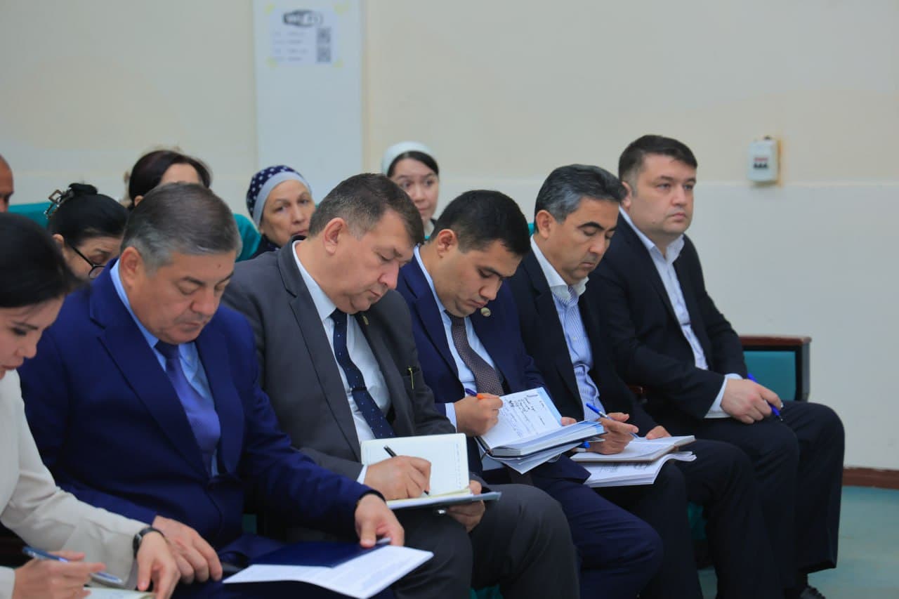 Prezident belgilab bergan ustuvor vazifalar asosida Xorazmda taʼlim tizimi islohoti muhokama qilindi