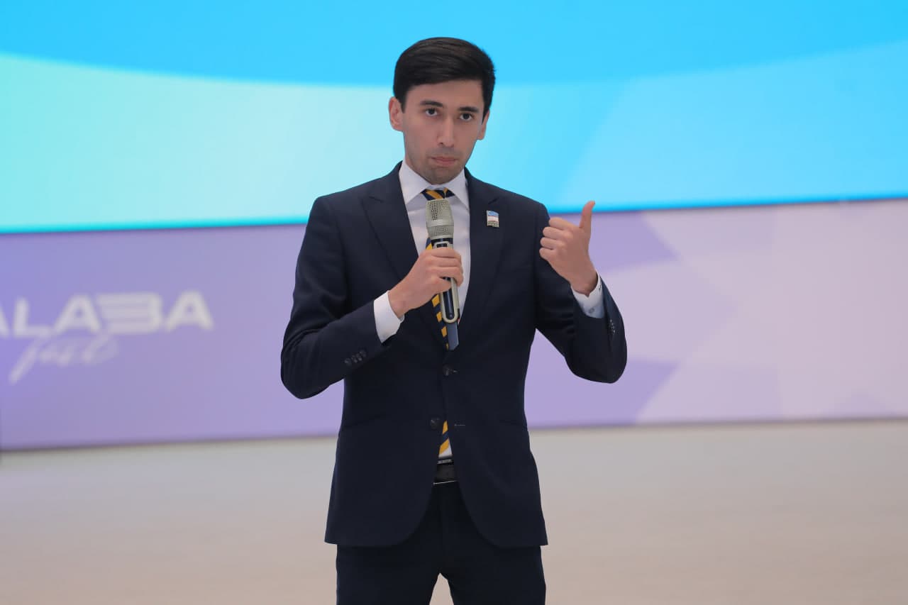 Rahbar va talaba-yoshlar uchrashuvi bo‘lib o‘tdi